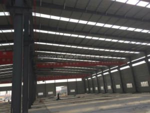 Almac&eacute;n prefabricado del marco de acero del calibrador de la luz del taller