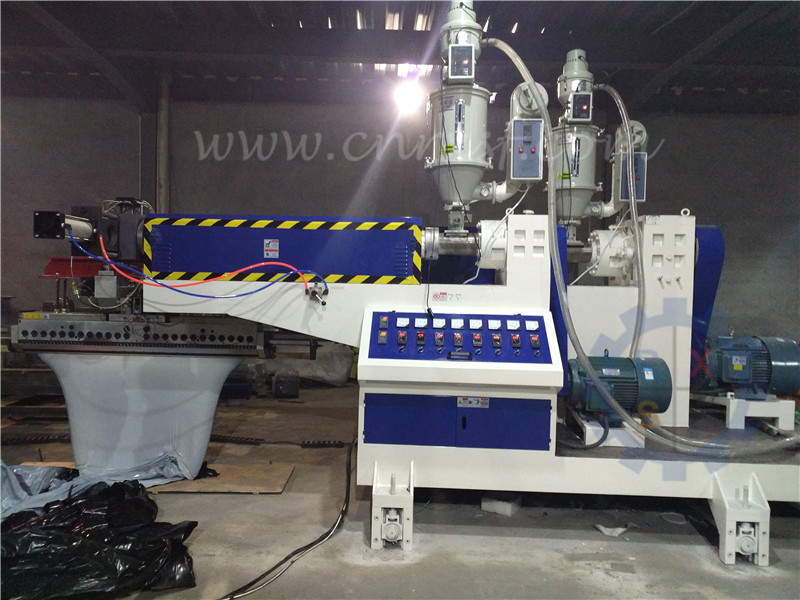 Twin screw single T-die co-extruder for extrusion laminating machine