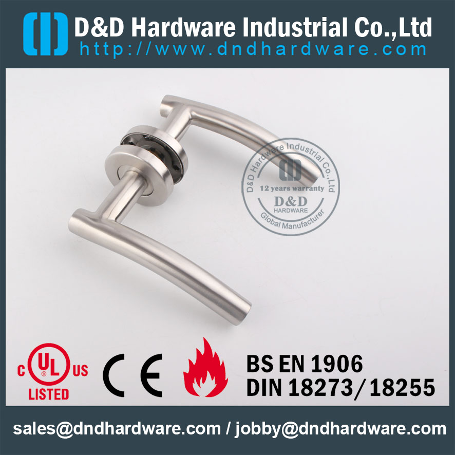 D & D Hardware-BS1906 Porta de aço inoxidável Puxador DDTH005