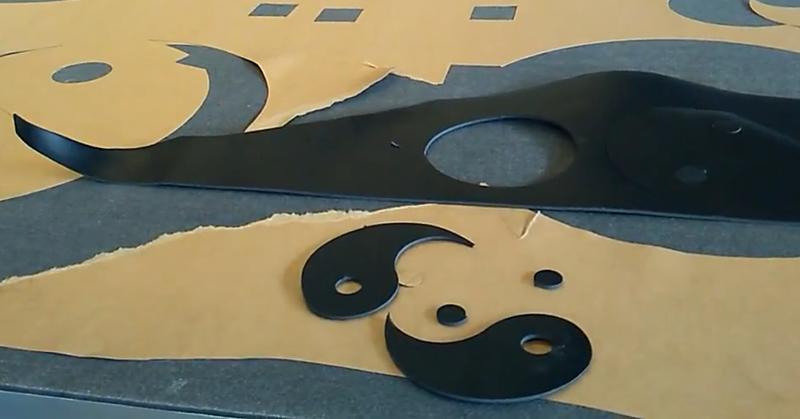 muestra oscilante del corte del cuero de la m&aacute;quina del cortador del trazador de gr&aacute;ficos