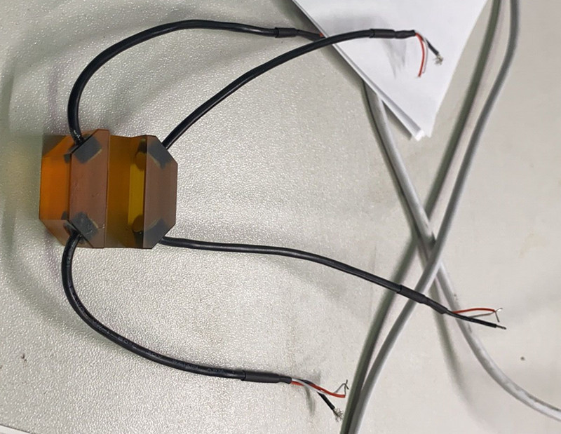 Prendimento de 4MHz em transdutores ultrass&ocirc;nicos externos para piezo para medidor de fluxo de &aacute;gua