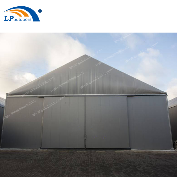 Tienda industrial tipo sándwich con aislamiento térmico de techo inflable con marco de aluminio de 10x20m para almacenamiento