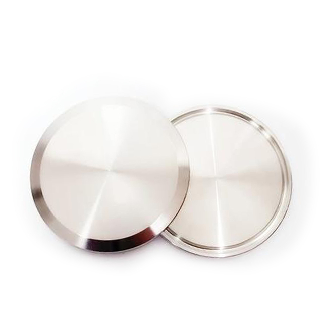 Сантехническая труба из нержавеющей стали.