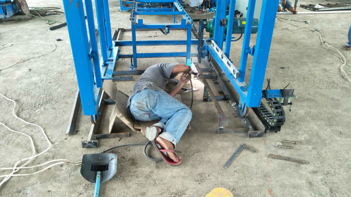 QTY4-15 block machine in Philippines (3)