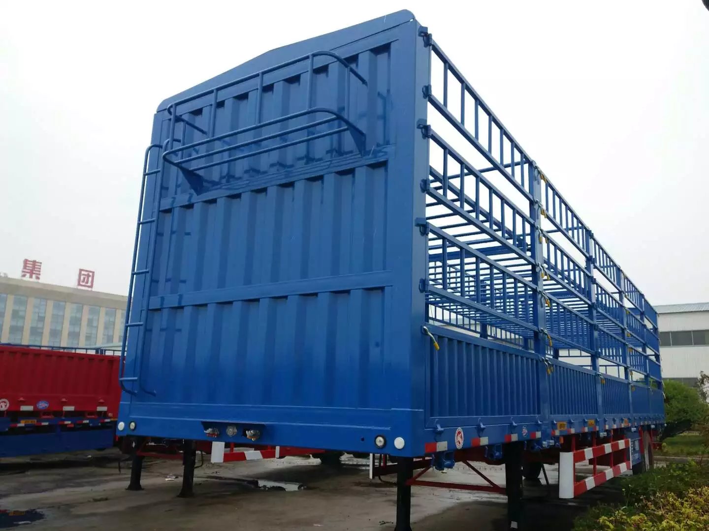 pared lateral resistente semi trailer.jpg