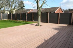 Suelo hueco compuesto pl&aacute;stico de madera com&uacute;n del Decking de la venta WPC