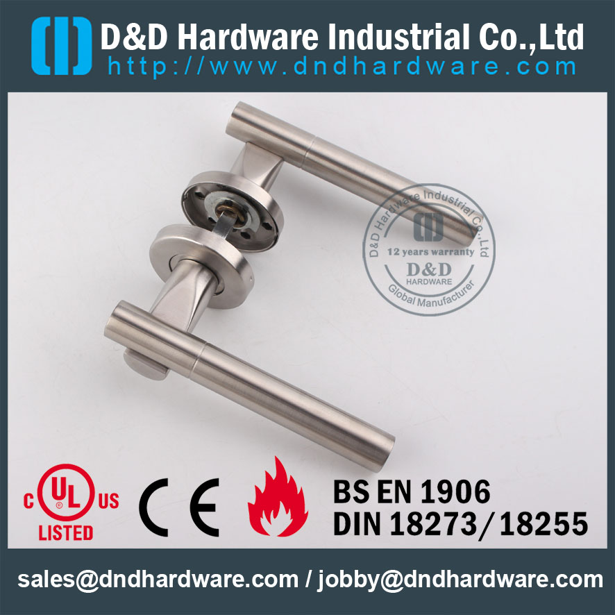 D & D Hardware-EN06 Pintu Stainless Steel menangani solid DDSH018