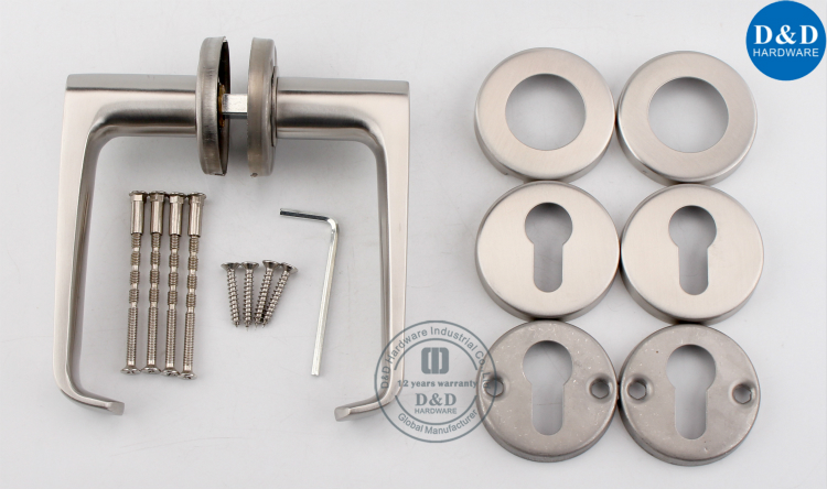 SUS316 U Shape Chrome Solid Lever Handle - D & D Hardware