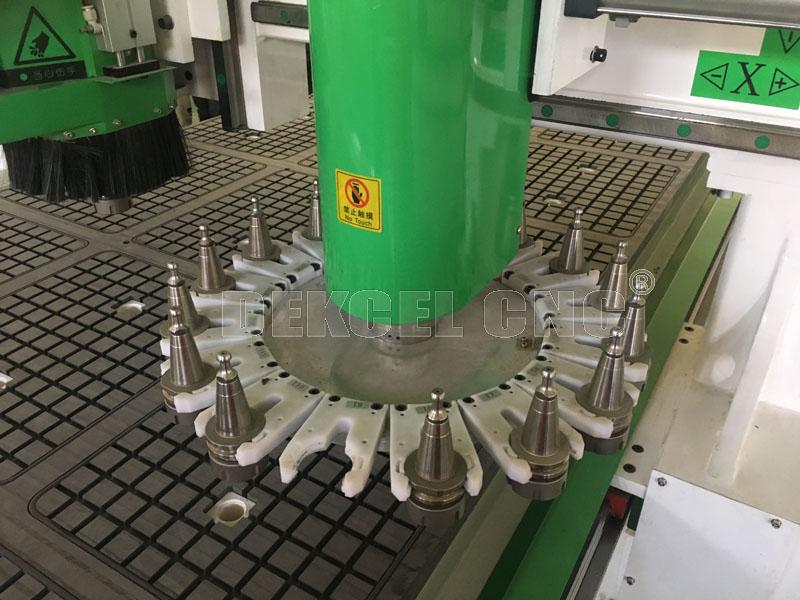 Sistema de talla de madera del cambio de la herramienta de m&aacute;quina del CNC del ATC