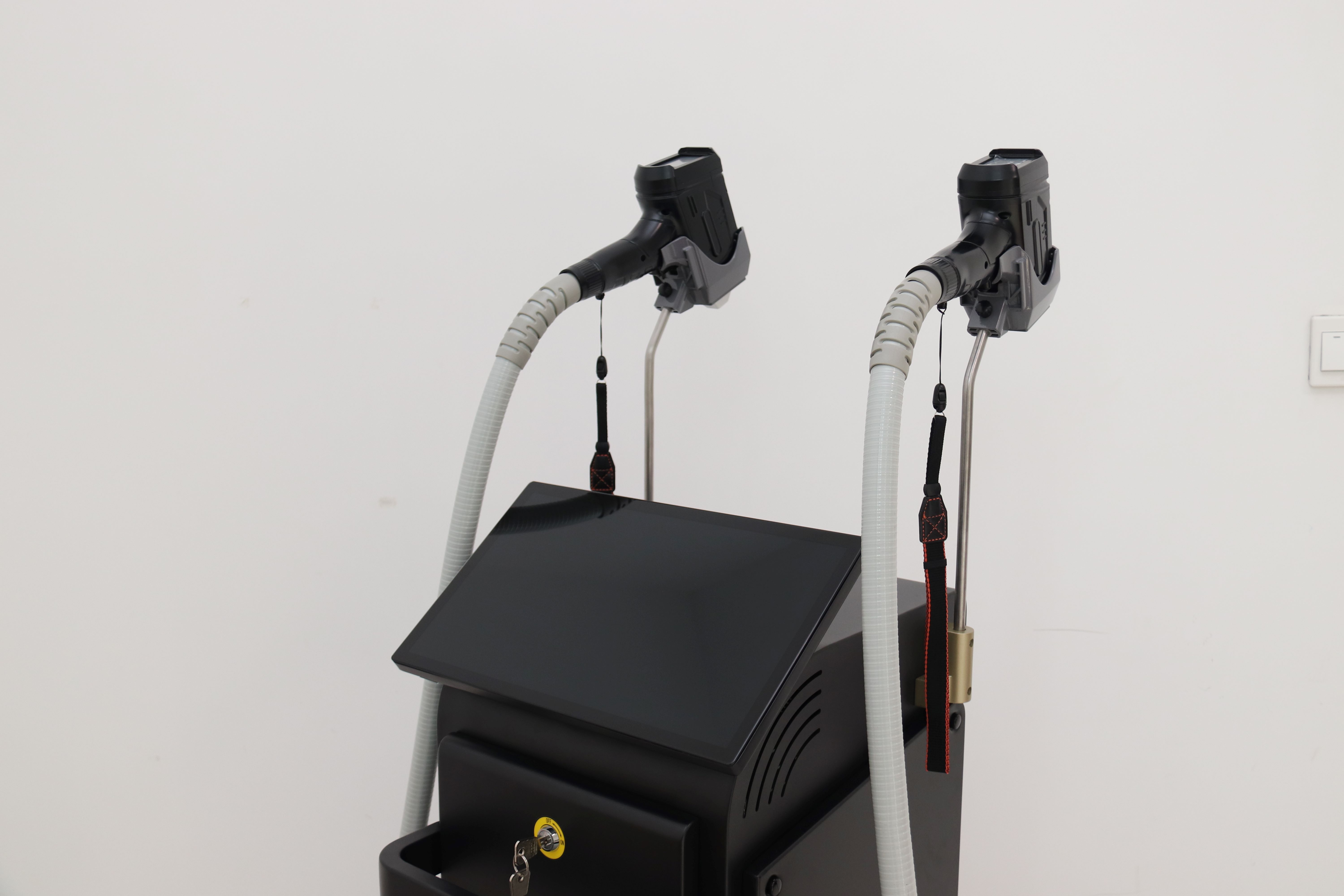 Diodenlaser-Haarentfernungsgerät mit zwei Handstücken