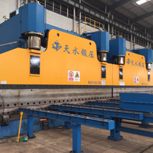 轻型CNC串联压力机（2-WE67K-1200 / 7000）