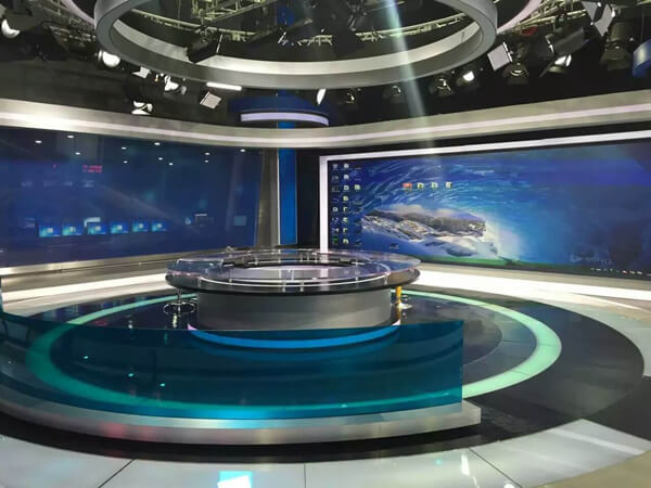 led fresnel spotlight tv