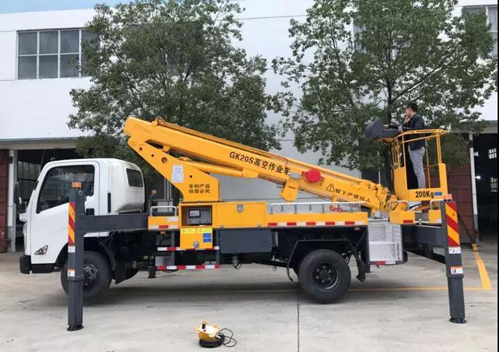 20 meters Telescopic arm aerial platform truck .jpg