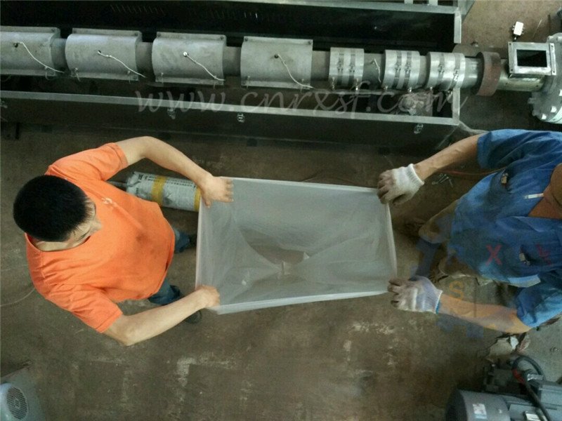 Fully automatic film blowing - bag making - folding production line