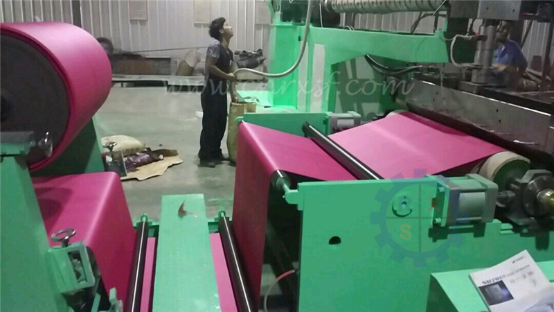 TPE elastic resin extrusion lamination machine for grid sports competitive pad
