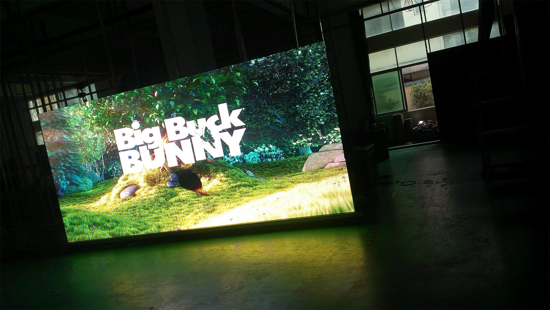 P6户外LED 5.184x2.304m共36个面板