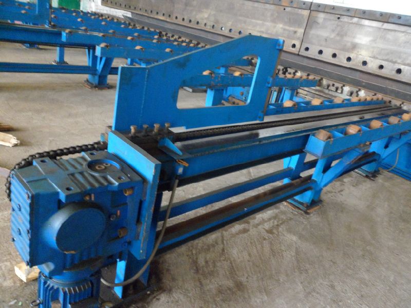 用于制造电杆塔的串联折弯机（WE67K-800 / 7000 DA56S）