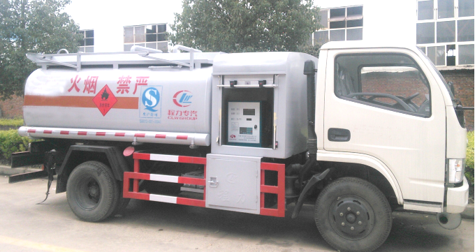 Las ruedas 5CBM 95HP DONGFENG de CLW 6 reaprovisionan el carro de combustible