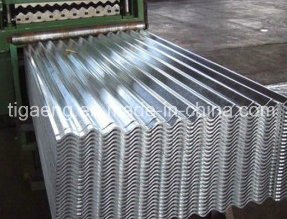 Precio de f&aacute;brica acanalado/trapezoidal galvanizado/azulejo de material para techos de acero del Galvalume para Sierra Leona