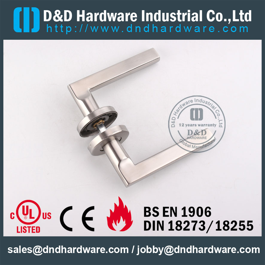D & D Hardware-CE ไฟจับประตูคันโยกสูงสุด DDTH035