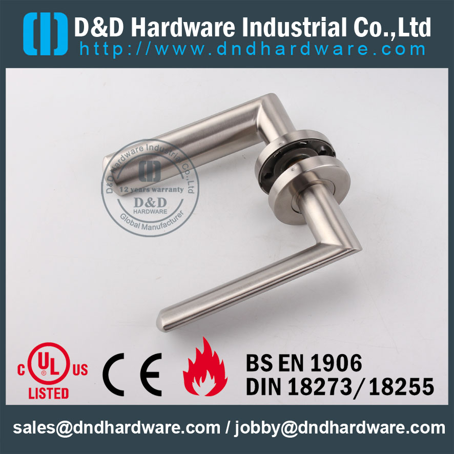 D & D Hardware-Europa Interior de aço inoxidável fechadura da porta lidar com DDSH011
