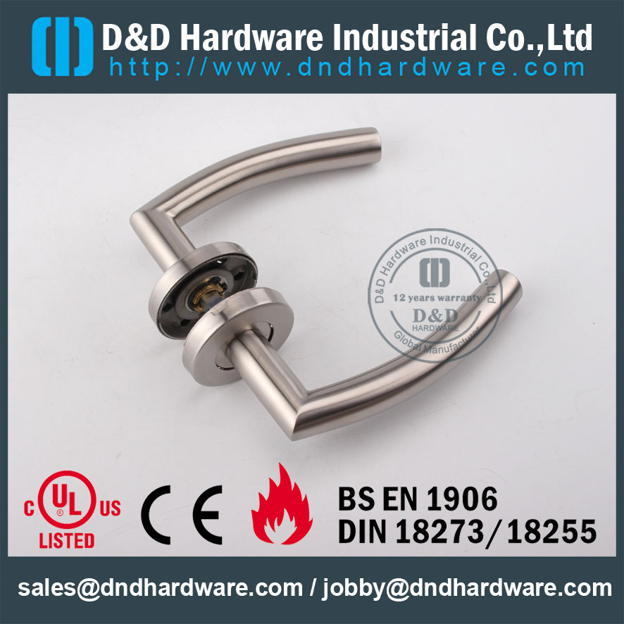 D & D Hardware-Aço inoxidável 304 Alavanca para tubos DDTH011