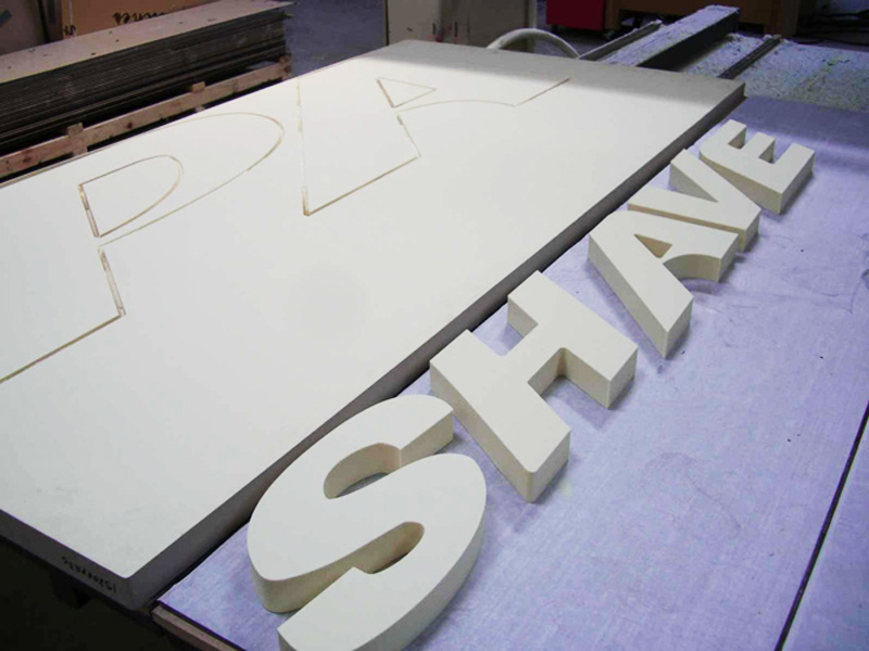 publicidad de la espuma de madera del corte del ranurador del CNC