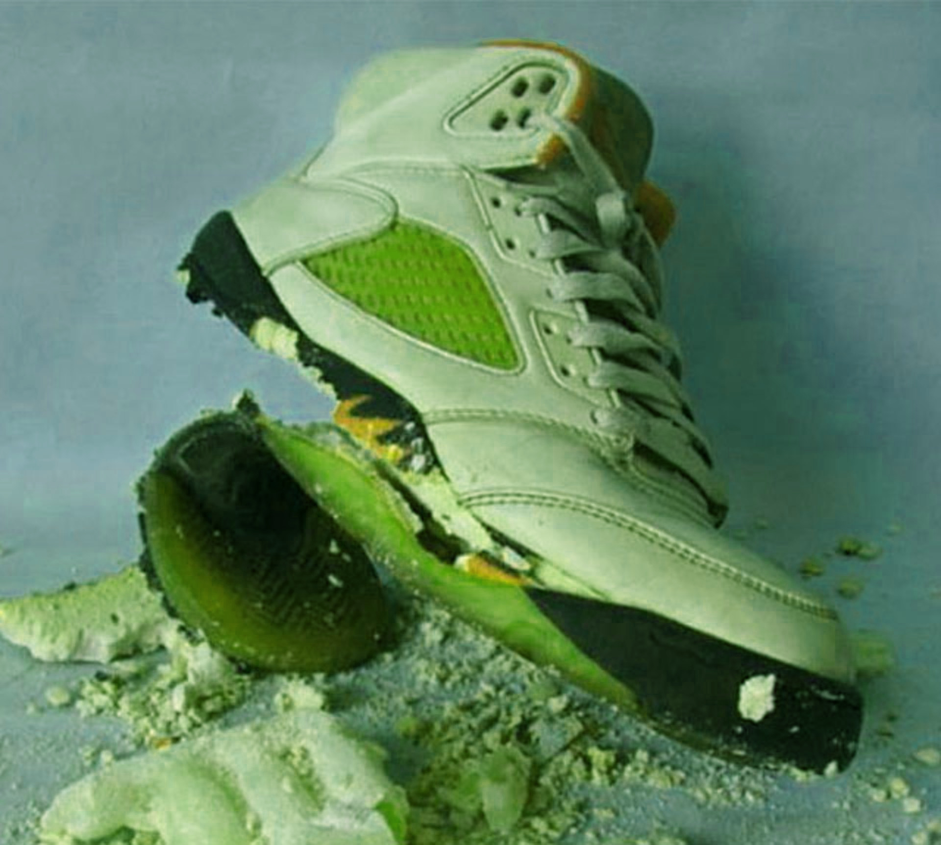 Hydrolysis safety shoes