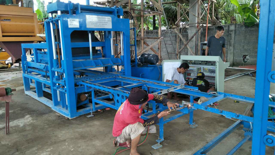 QTY4-15 block machine in Philippines (9)