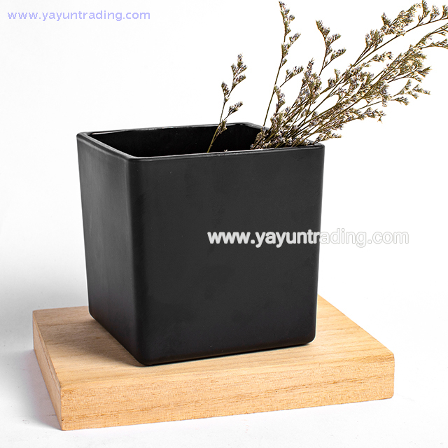 High Quality Square Shape Thick Matte Black Glass Candle Holder