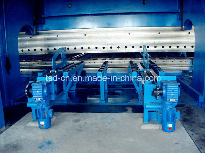 数控液压折弯机/双弯机（2-WE67K-1200 / 7000）