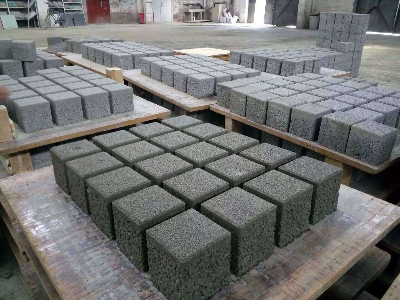 Máquina do bloco da compra ZCJK QTY6-15 do grupo de Beijing Shougang para produzir o tijolo permeável da água