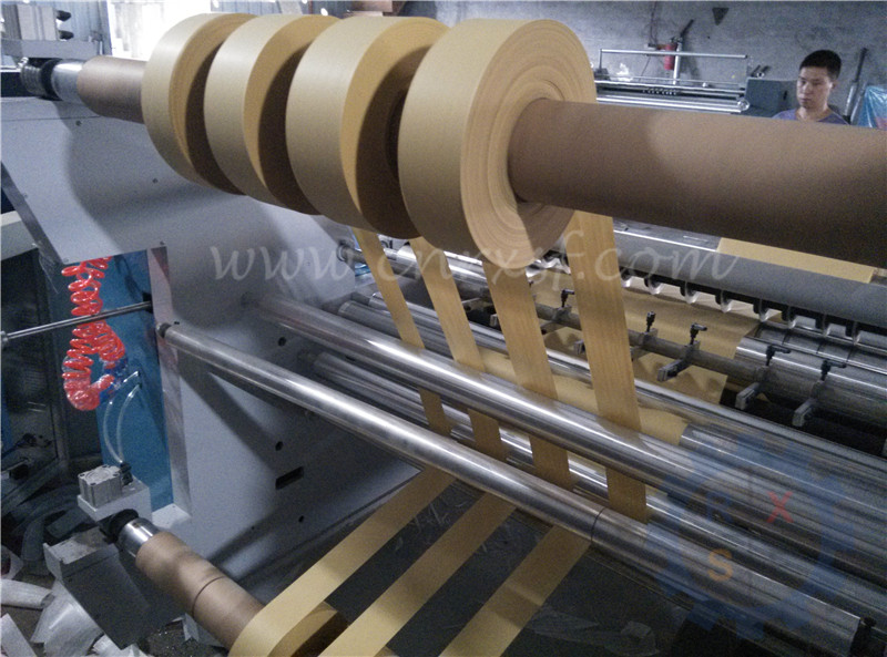 Horizontal type paper slitting and rewinding machine