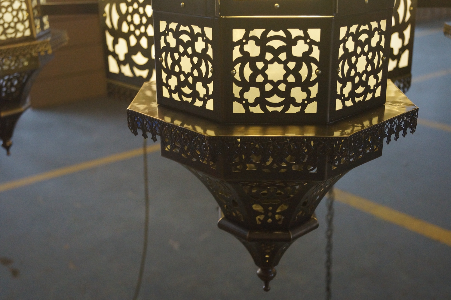 Большая латунная люстра в арабском стиле (M00871-1500)