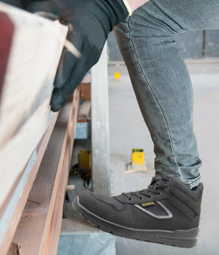 Tiger master the most comfortable safety work shoes