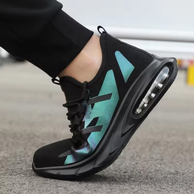 Air Cushioned Anti-smashing Fashionable Sport Safety Shoes 