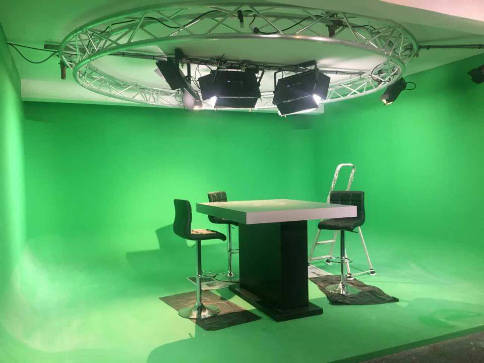 Cómo hacer una habitación de video y estudio pequeña pero profesional