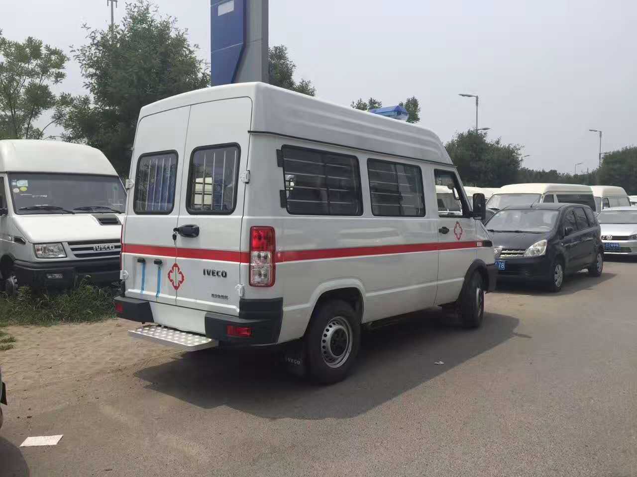 Ambulancia médica del transporte del buen hospital de la venta