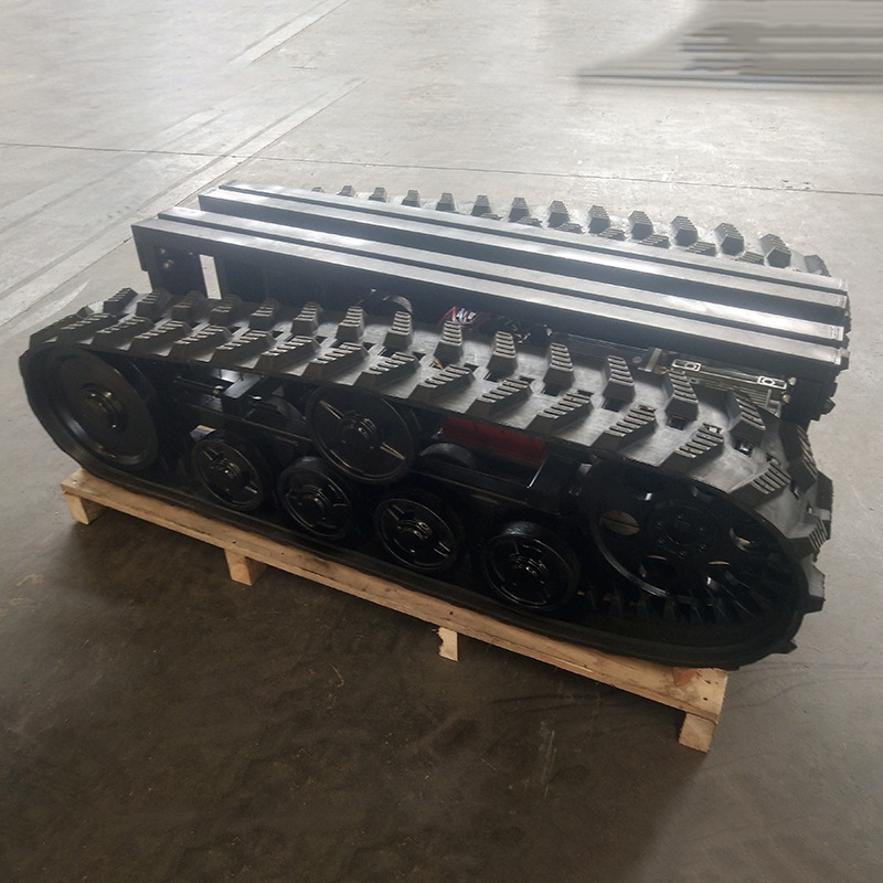 Robot with All-terrain Tracking Rubber Track Chassis