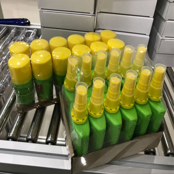 上海众鹤带客户去工厂测试热收缩包装机