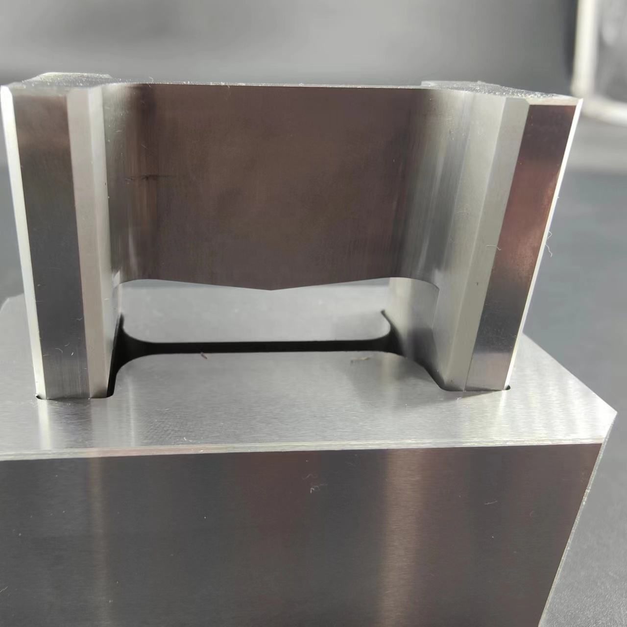 Customized Plastic Packaging Solutions for Paper Products Cutting