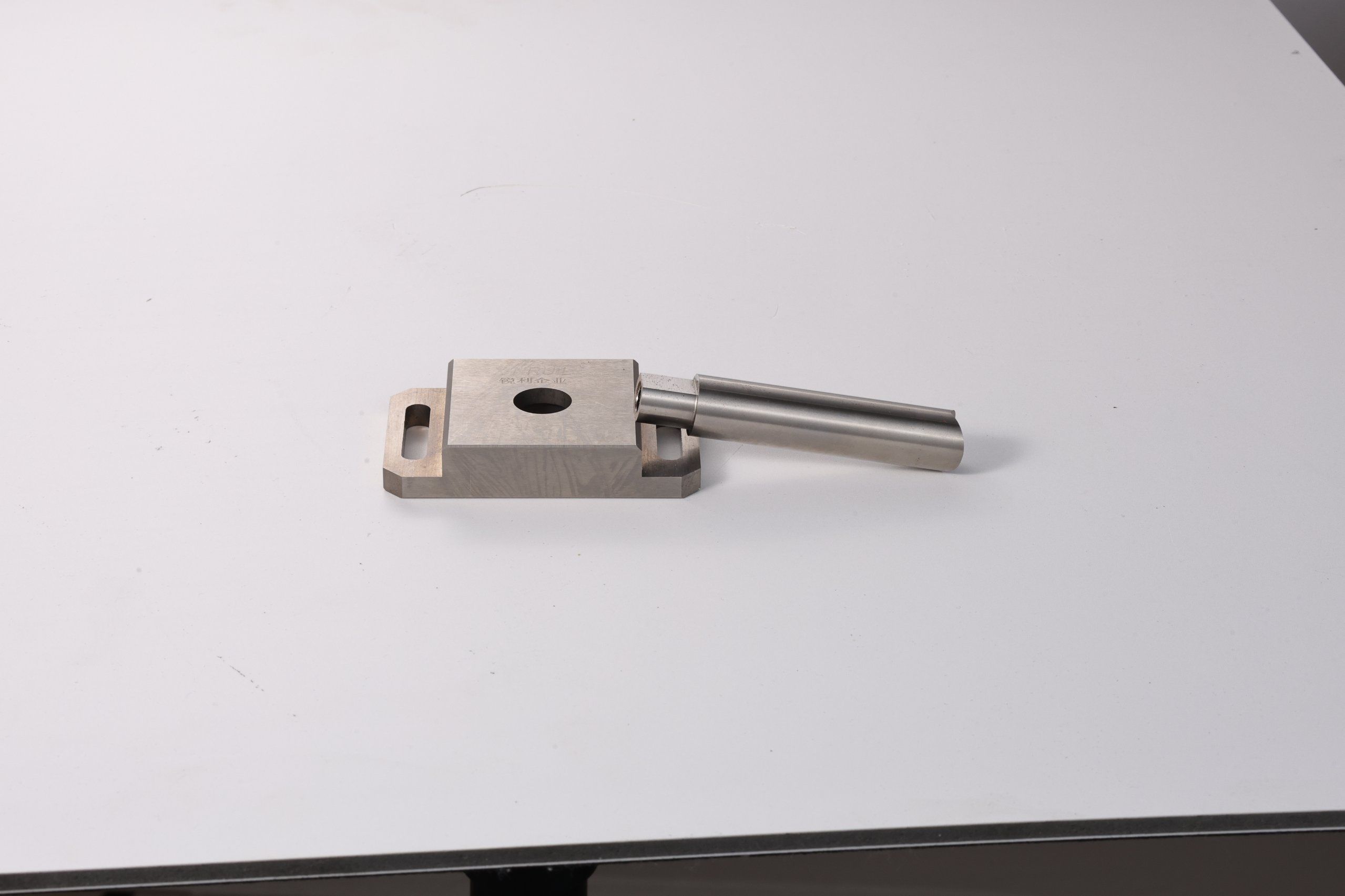 精确成型高稳定性保证式冲压剪切压印模具