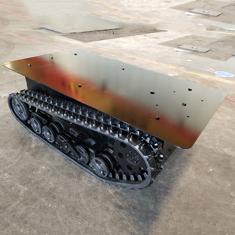  The Large Rubber Track Chassis Is Made of Wear-resistant Rubber And Features An All-terrain Track Drive System