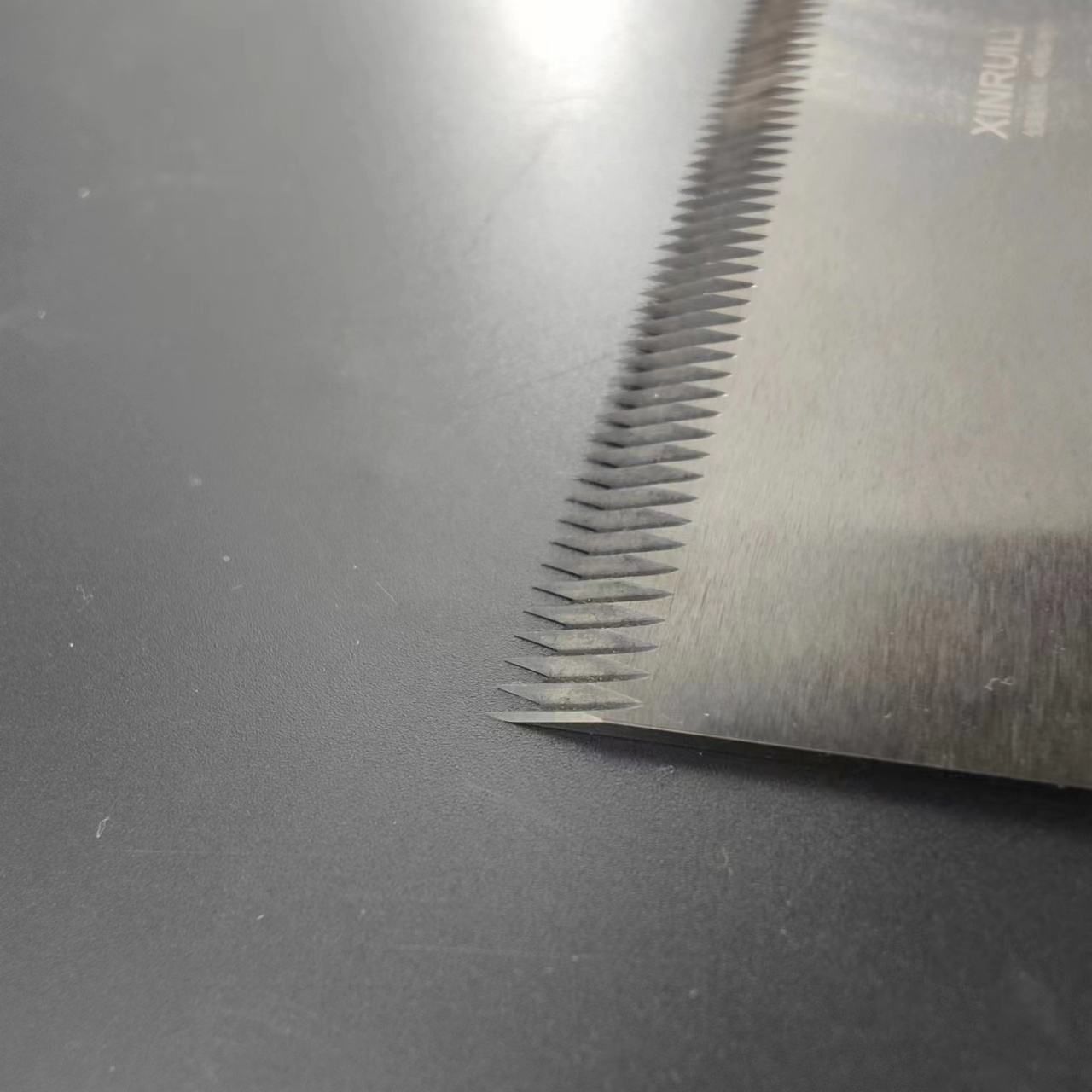 热销 长型 直式 带齿刀片