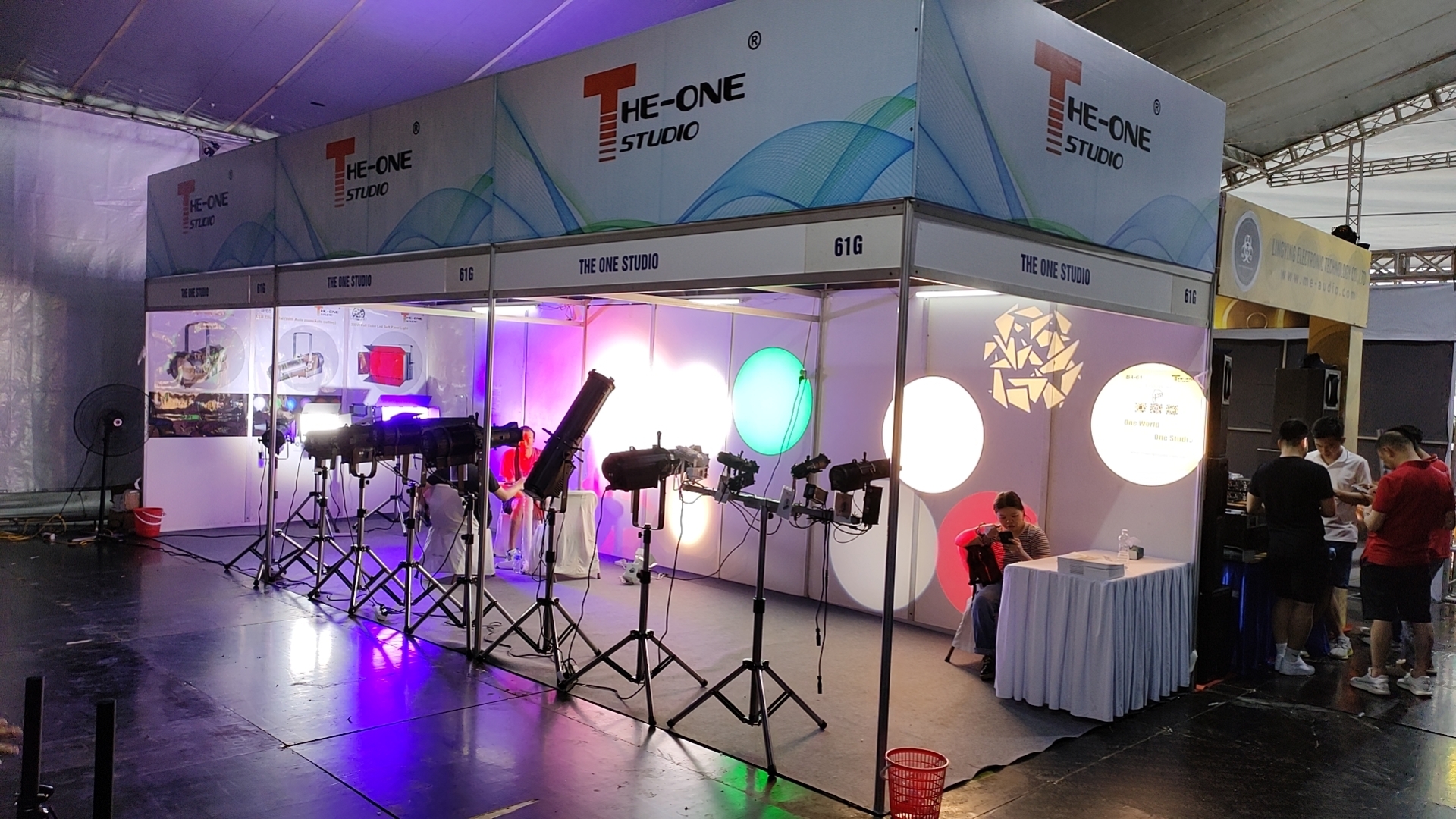 Revise el Show de 2023 PLASE Vietnam