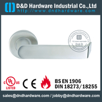 Aço inoxidável novo modelo moderno design sólido maçaneta da porta do metal - DDSH109