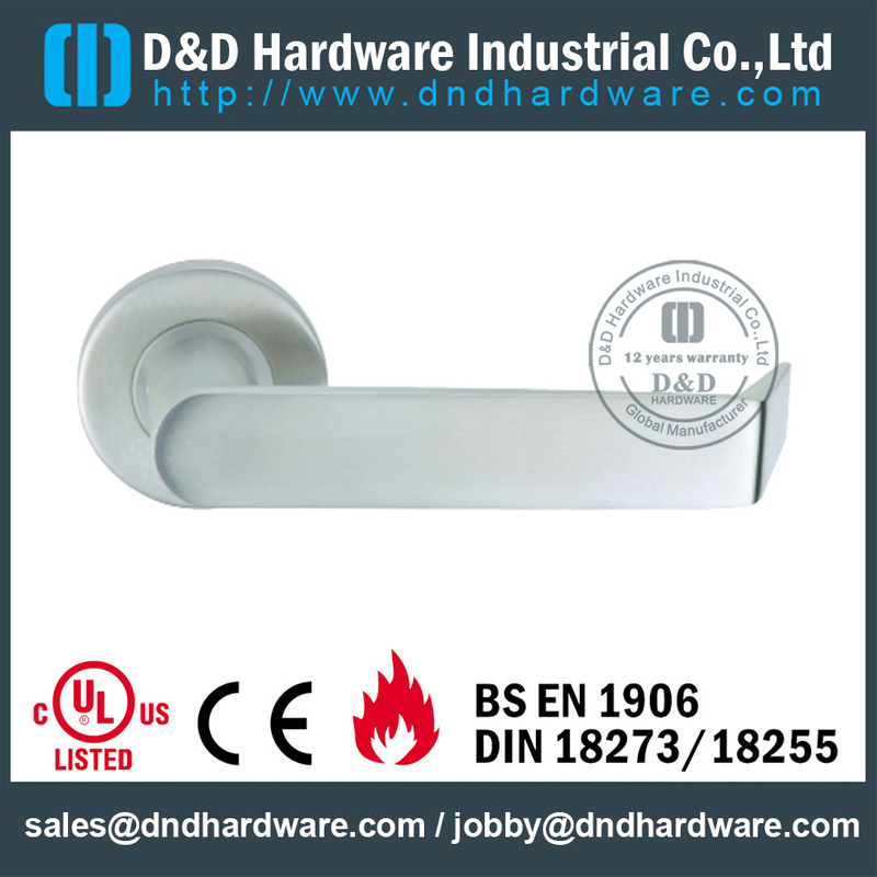 用于金属门的不锈钢新型现代设计实心门把手 - DDSH109
