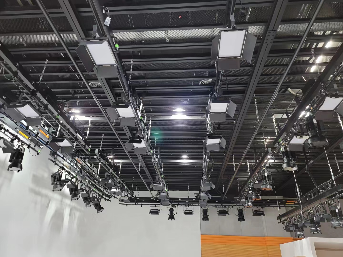 ¿Cuál es la diferencia entre el LED de luz del día y el LED de luz suave?