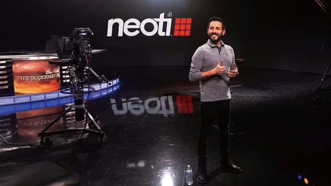 Neoti LED video wall displays Pantallas de video wall LED Neoti