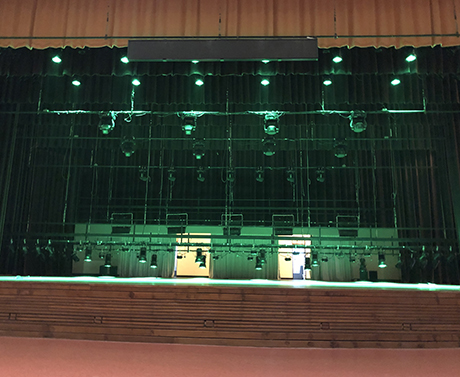 350W RGBW LED LED sin ventilador Fresnel Light en Penghu Performance Hall